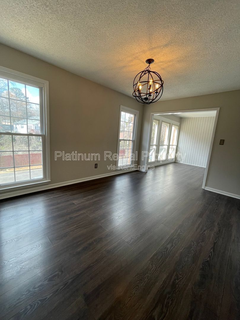 Fantastic 2-bedroom condo in gated community in convenient Marietta location by Platinum Property Managment Services, Inc. property image