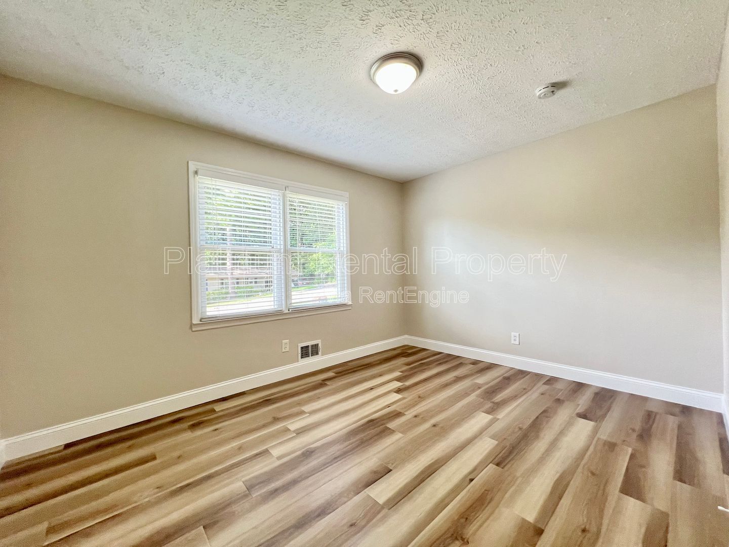 Charming and updated 3-bedroom home near downtown Woodstock by Platinum Property Management Services, Inc. property image