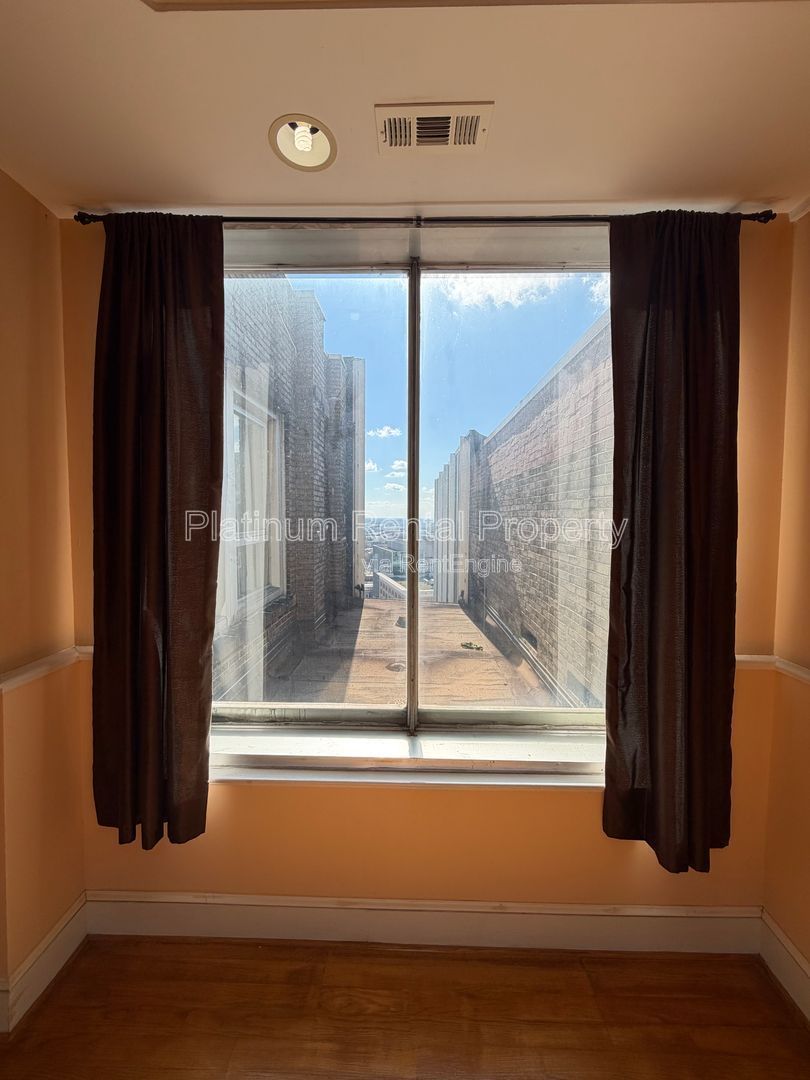 2 bedroom Penthouse condo in Atlanta for rent by Platinum Property Management Services, Inc. property image