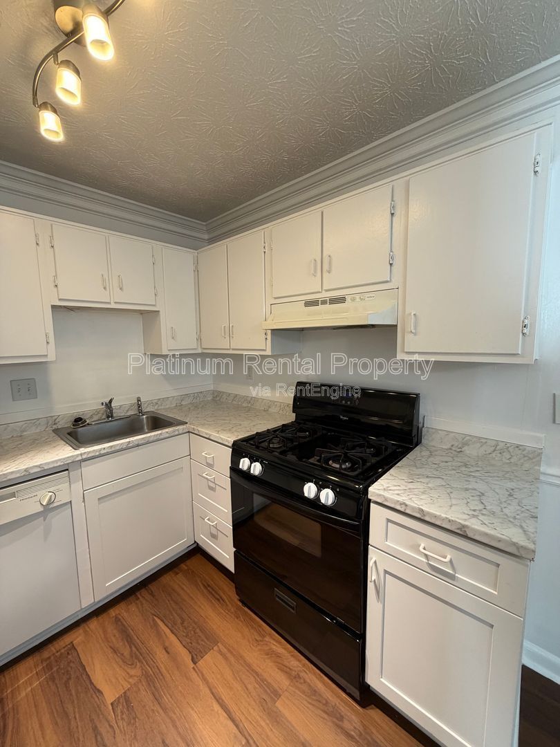 Well maintained 2 Bedroom Unit in Snellville for rent by Platinum Property Management Services, Inc. property image