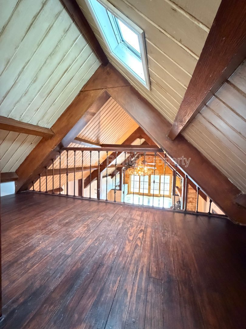 Amazing 3 bedroom home on Lake Lanier in Cumming for rent by Platinum Property Management Services, Inc. property image