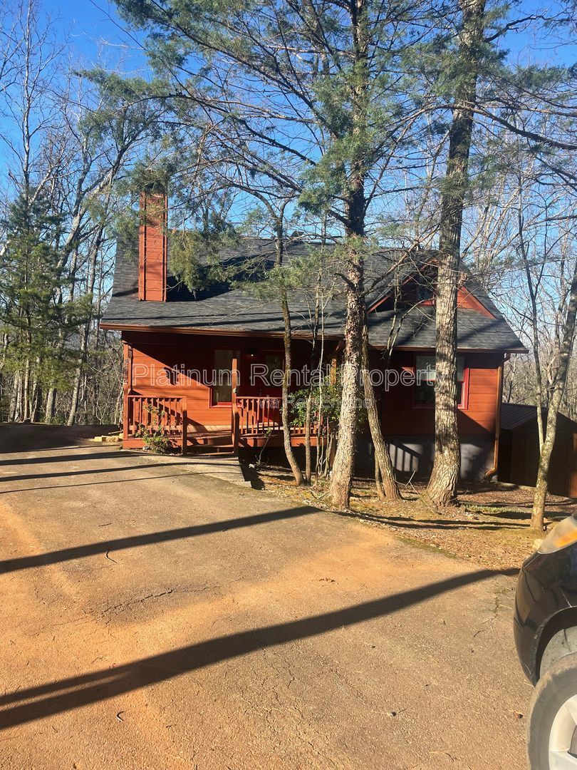 Fabulous 4-bedroom log cabin home in picturesque Dahlonega with spectacular views, by Platinum Property Management Services, Inc. property image