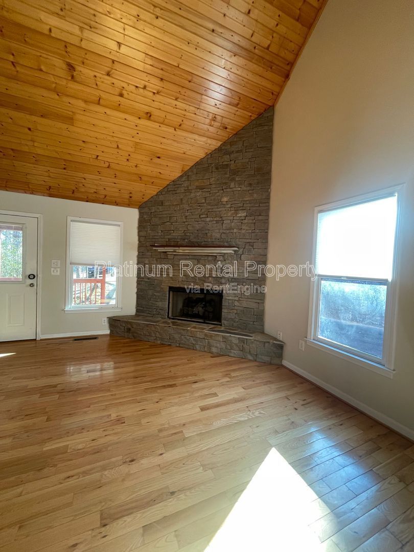 Fabulous 4-bedroom log cabin home in picturesque Dahlonega with spectacular views, by Platinum Property Management Services, Inc. property image