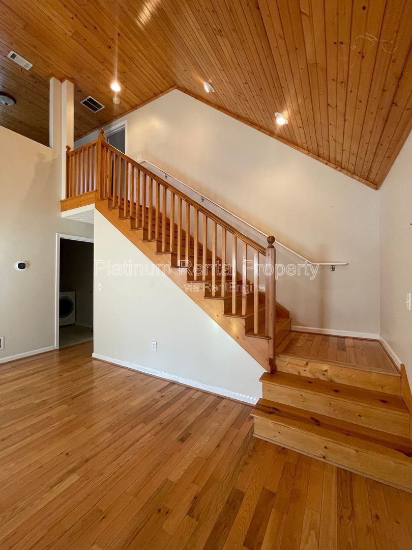 Fabulous 4-bedroom log cabin home in picturesque Dahlonega with spectacular views, by Platinum Property Management Services, Inc. property image