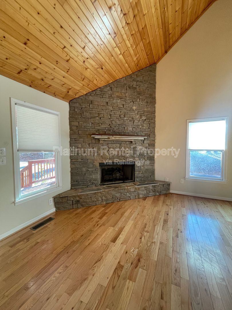 Fabulous 4-bedroom log cabin home in picturesque Dahlonega with spectacular views, by Platinum Property Management Services, Inc. property image