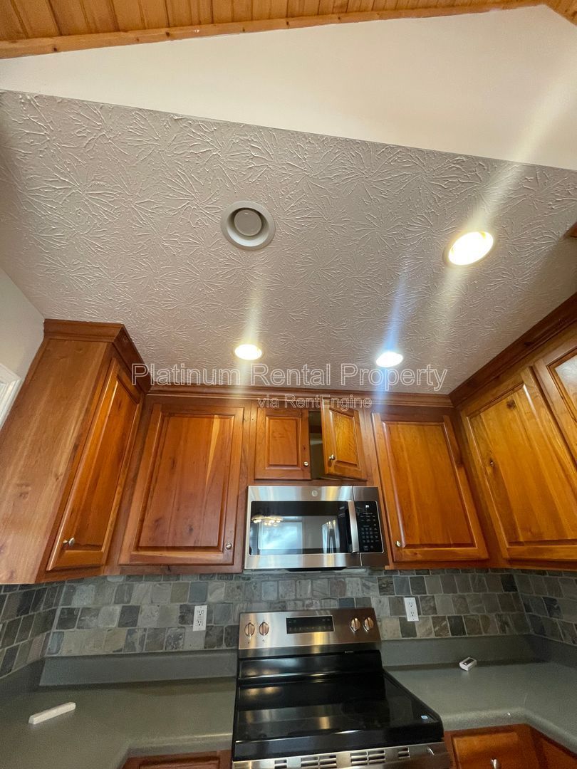 Fabulous 4-bedroom log cabin home in picturesque Dahlonega with spectacular views, by Platinum Property Management Services, Inc. property image