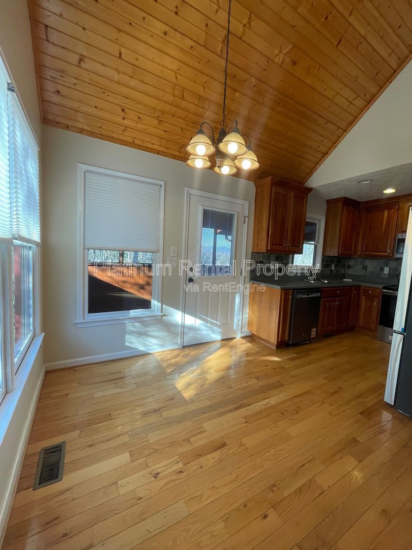 Fabulous 4-bedroom log cabin home in picturesque Dahlonega with spectacular views, by Platinum Property Management Services, Inc. property image