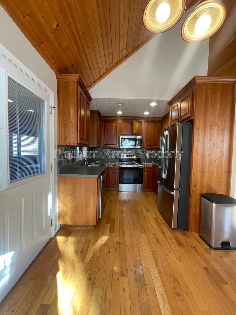 Fabulous 4-bedroom log cabin home in picturesque Dahlonega with spectacular views, by Platinum Property Management Services, Inc. property image