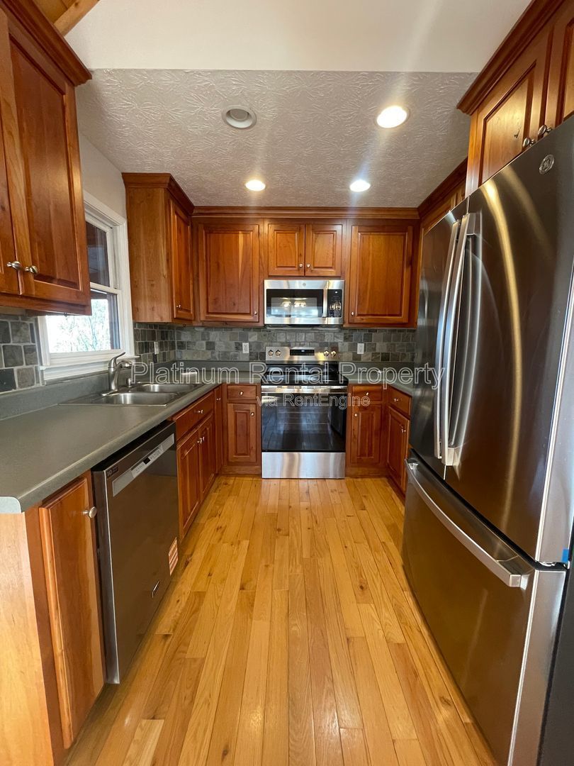 Fabulous 4-bedroom log cabin home in picturesque Dahlonega with spectacular views, by Platinum Property Management Services, Inc. property image