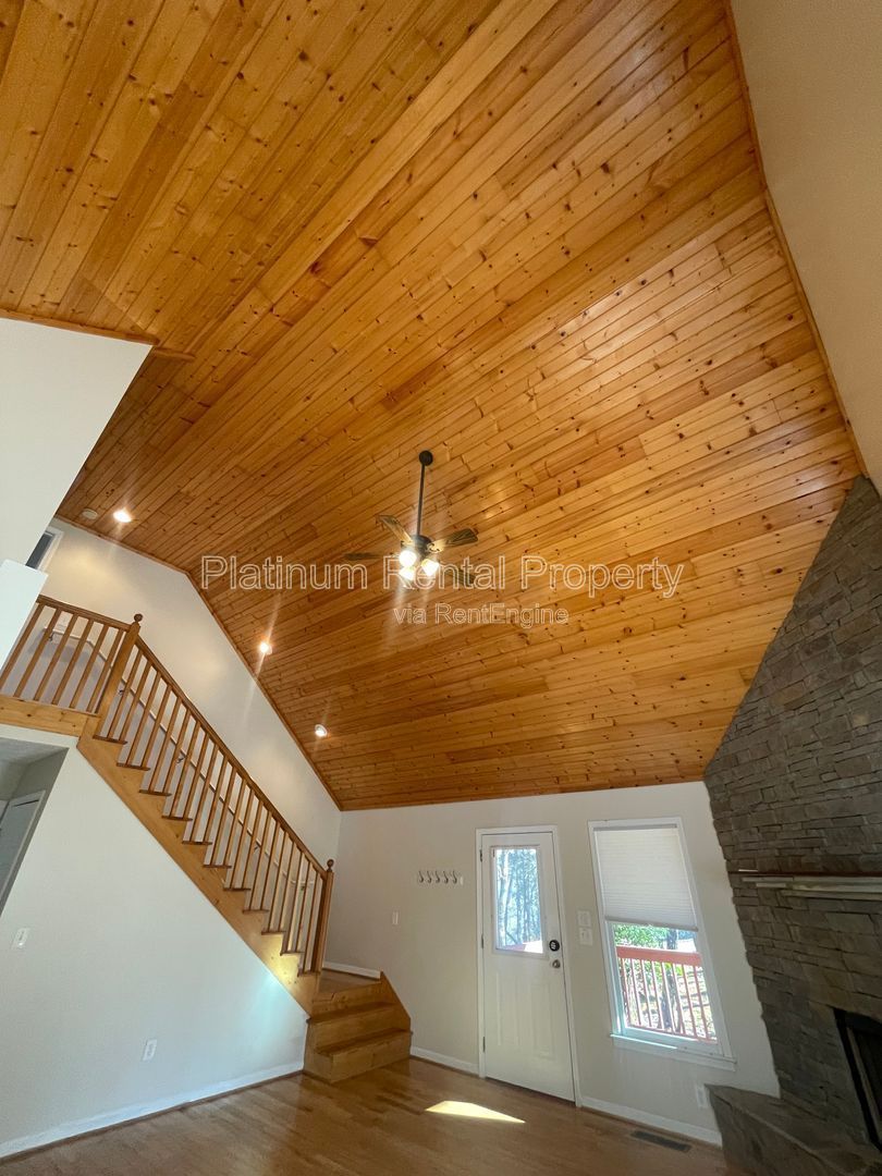 Fabulous 4-bedroom log cabin home in picturesque Dahlonega with spectacular views, by Platinum Property Management Services, Inc. property image