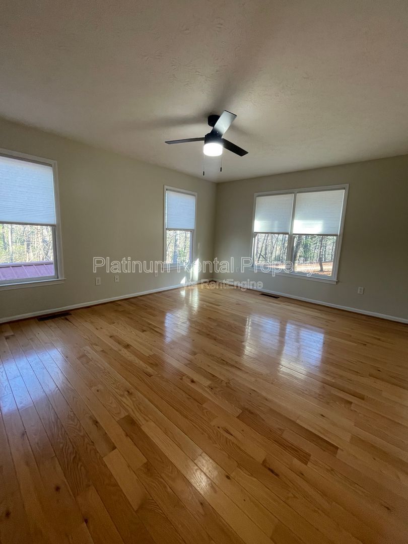 Fabulous 4-bedroom log cabin home in picturesque Dahlonega with spectacular views, by Platinum Property Management Services, Inc. property image