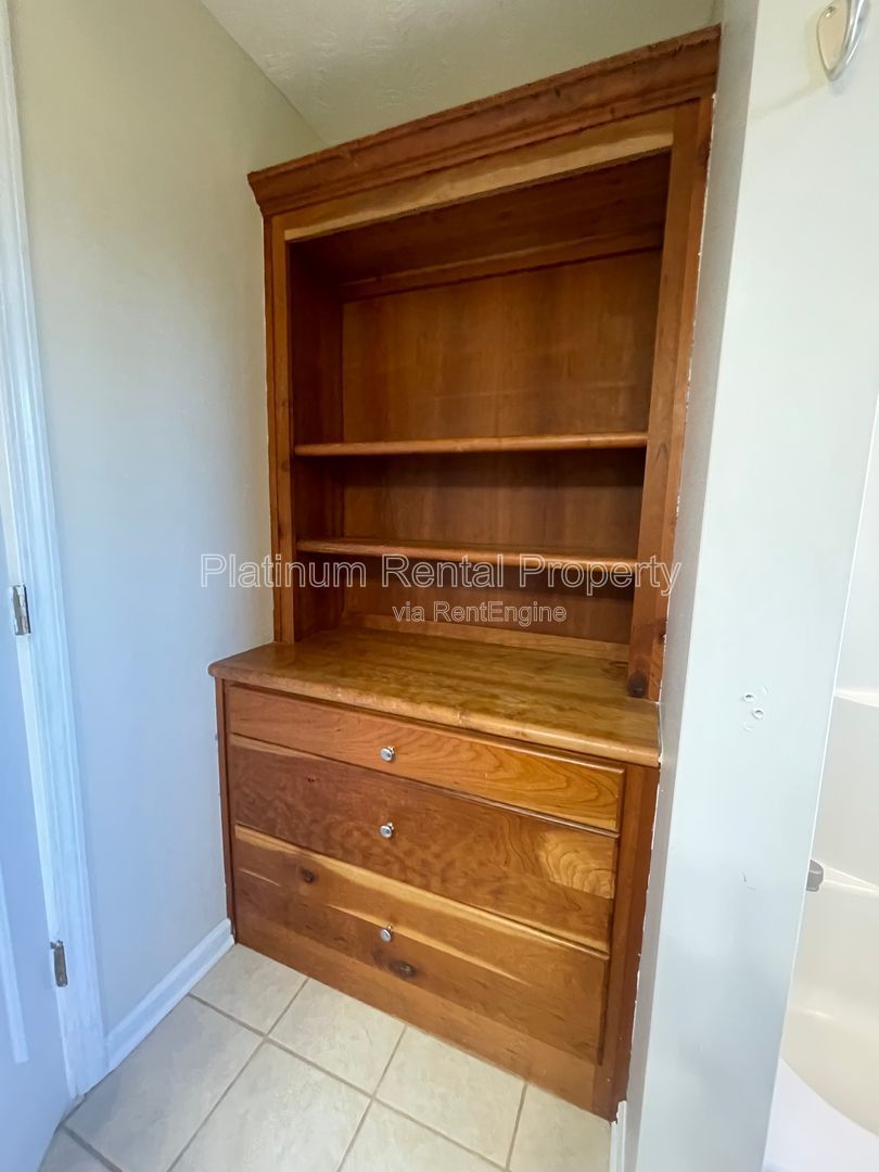 Fabulous 4-bedroom log cabin home in picturesque Dahlonega with spectacular views, by Platinum Property Management Services, Inc. property image