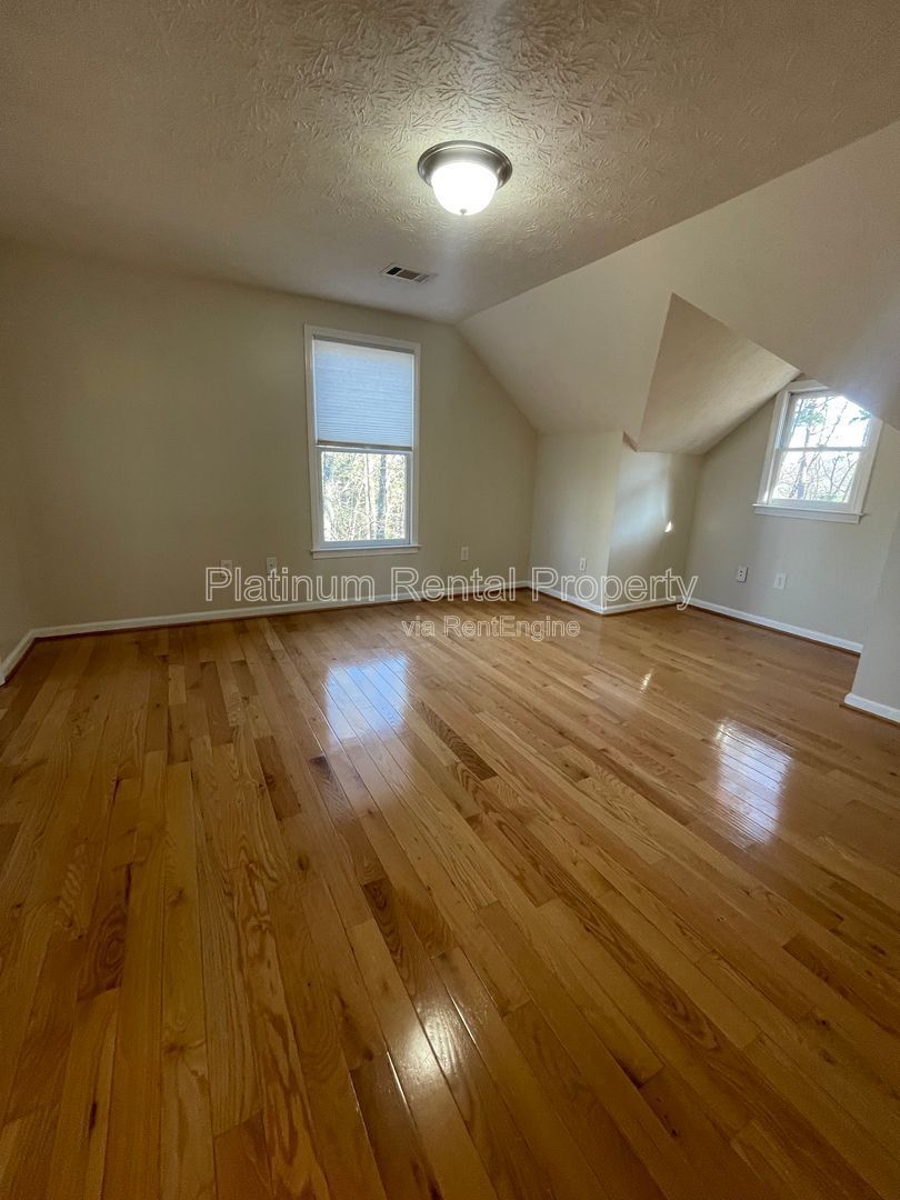 Fabulous 4-bedroom log cabin home in picturesque Dahlonega with spectacular views, by Platinum Property Management Services, Inc. property image