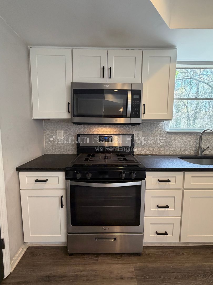 Adorable renovated 3 bedroom home in Snellville for rent by Platinum Property Management Services, Inc. property image