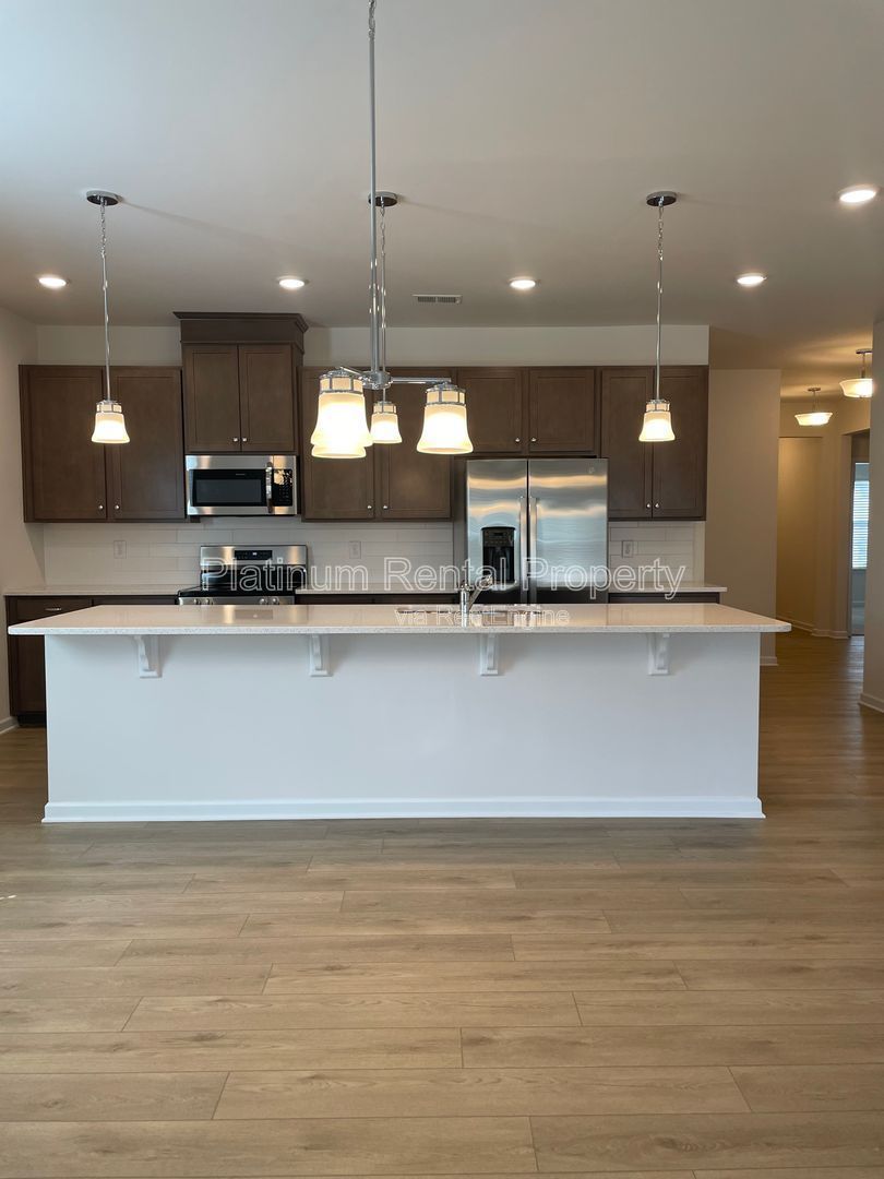 BRAND NEW CONSTRUCTION! RARE- 3 bedroom ranch floorplan in Hoschton, by Platinum Property Management Services, Inc. property image