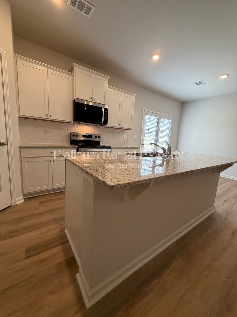 BRAND NEW 4 bedroom, 2.5 bathroom home just minutes away from downtown Dahlonega by Platinum Property Management Services, Inc. property image