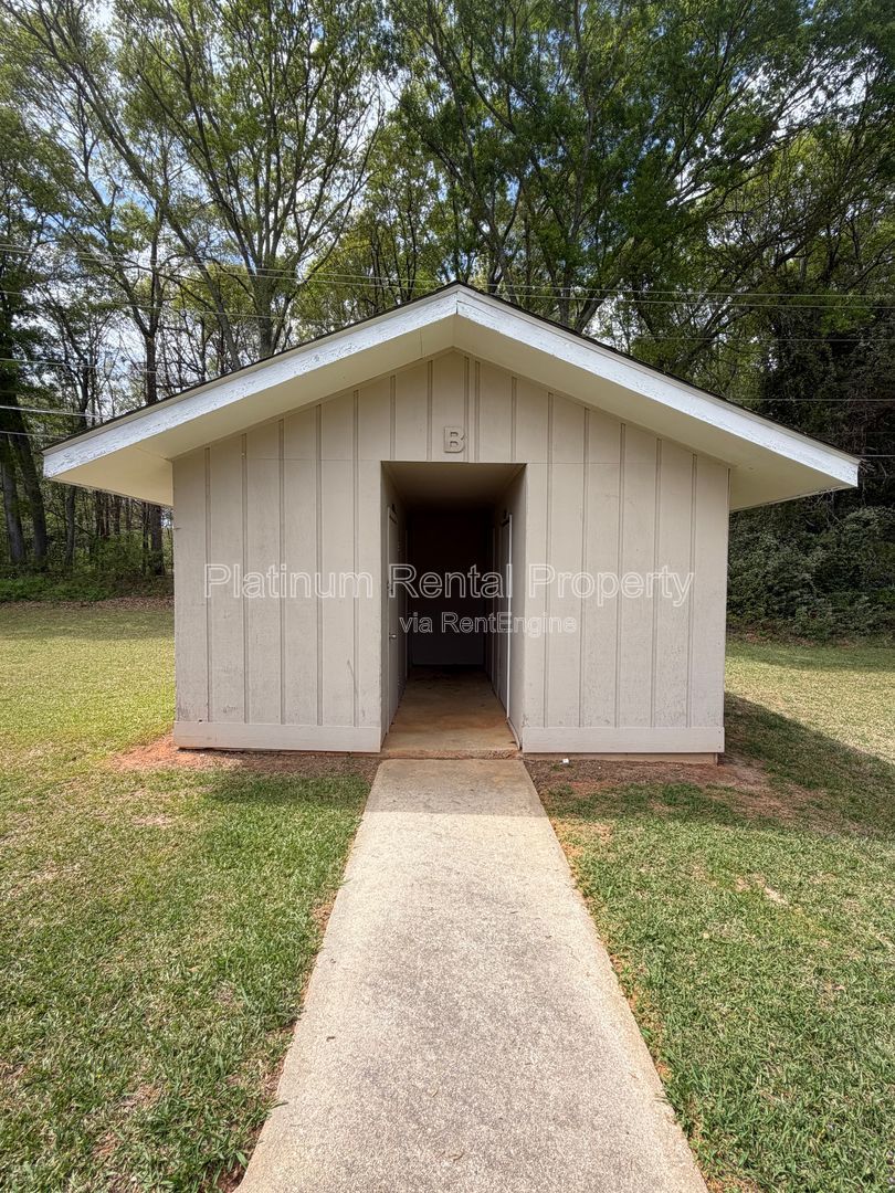 Completely UPDATED 2 bedroom unit in Monroe for rent by Platinum Property Management Services, Inc. property image