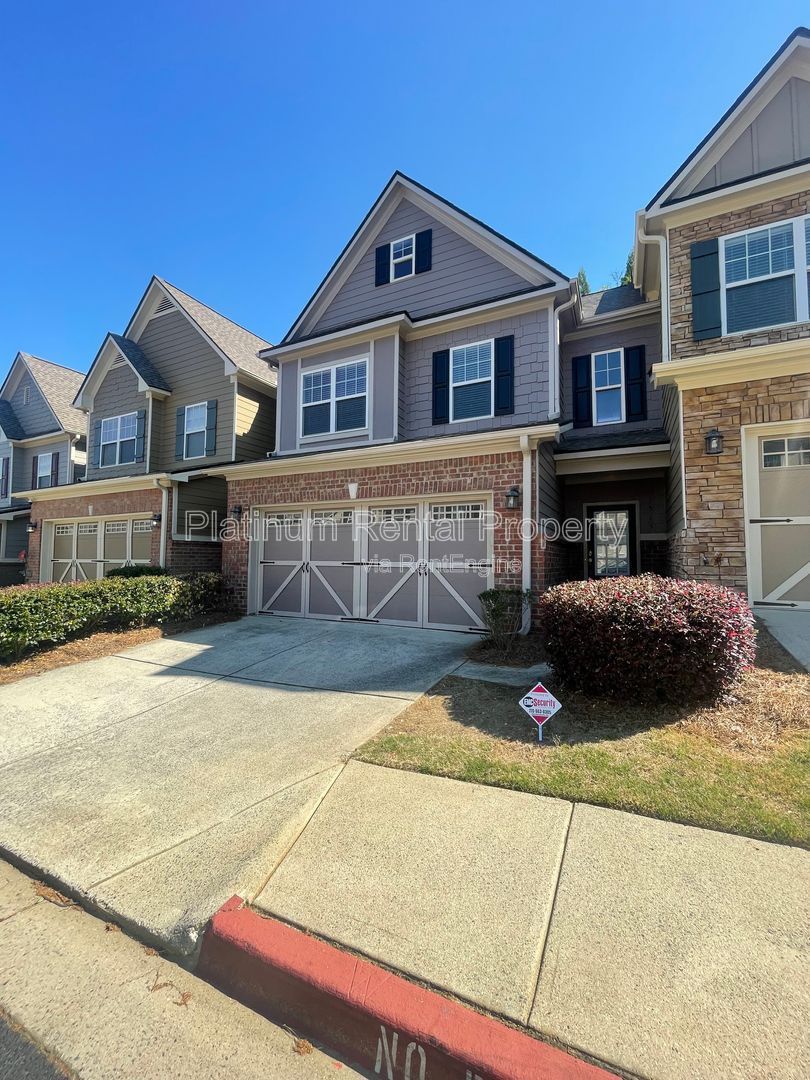 Stunning 3 bedroom townhome in a prime Kennesaw location, by Platinum Property Management Services, Inc. property image