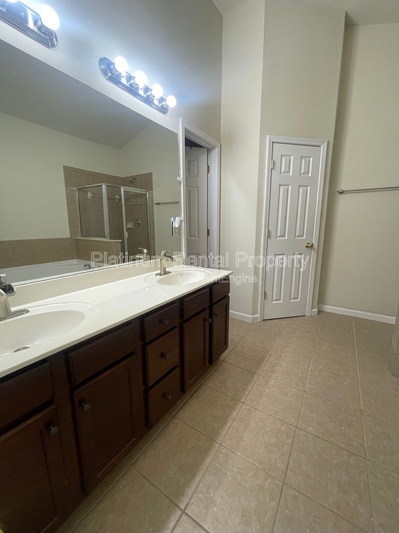 Stunning 3 bedroom townhome in a prime Kennesaw location, by Platinum Property Management Services, Inc. property image