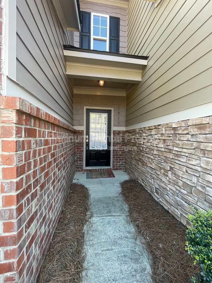 Stunning 3 bedroom townhome in a prime Kennesaw location, by Platinum Property Management Services, Inc. property image