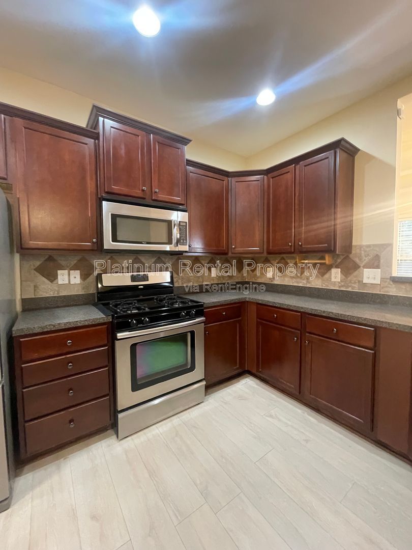 Stunning 3 bedroom townhome in a prime Kennesaw location, by Platinum Property Management Services, Inc. property image