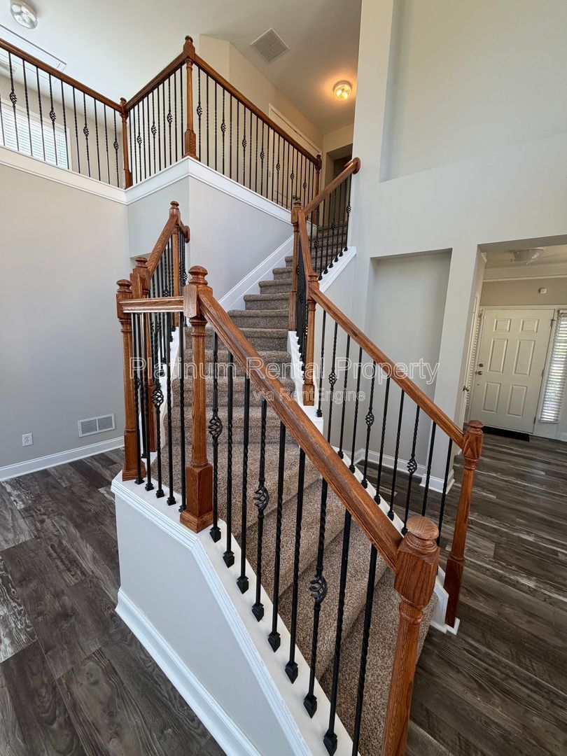 Spotless 3 Bedroom home in Cumming for rent by Platinum Property Management Services, Inc. property image