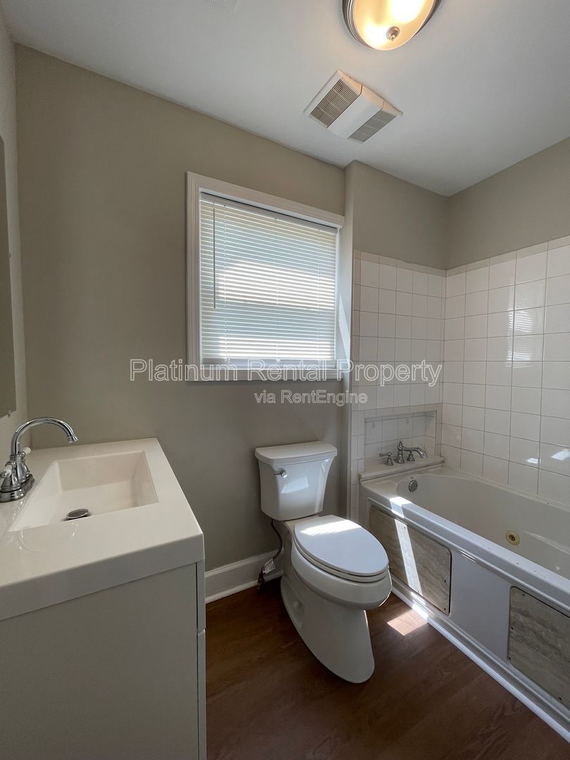 Charming, 3 bedroom home in the heart of south Atlanta, by Platinum Property Management Services, Inc. property image