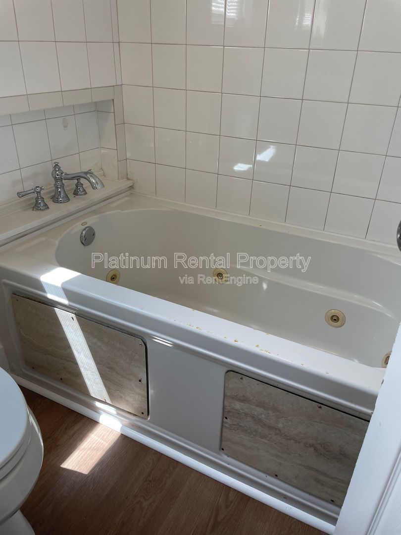 Charming, 3 bedroom home in the heart of south Atlanta, by Platinum Property Management Services, Inc. property image