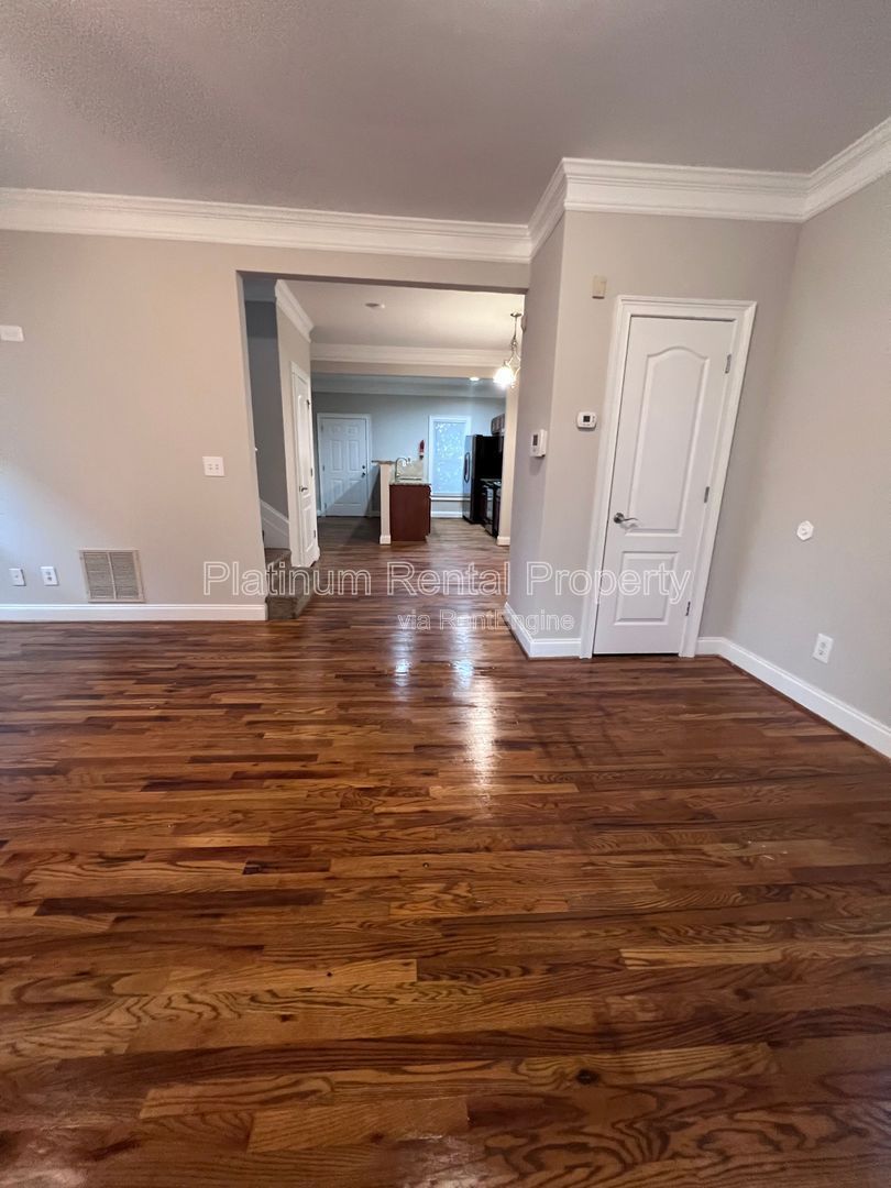 Charming, updated 3 bedroom near the Turner Field area in south Atlanta by Platinum Property Management Services, Inc. property image