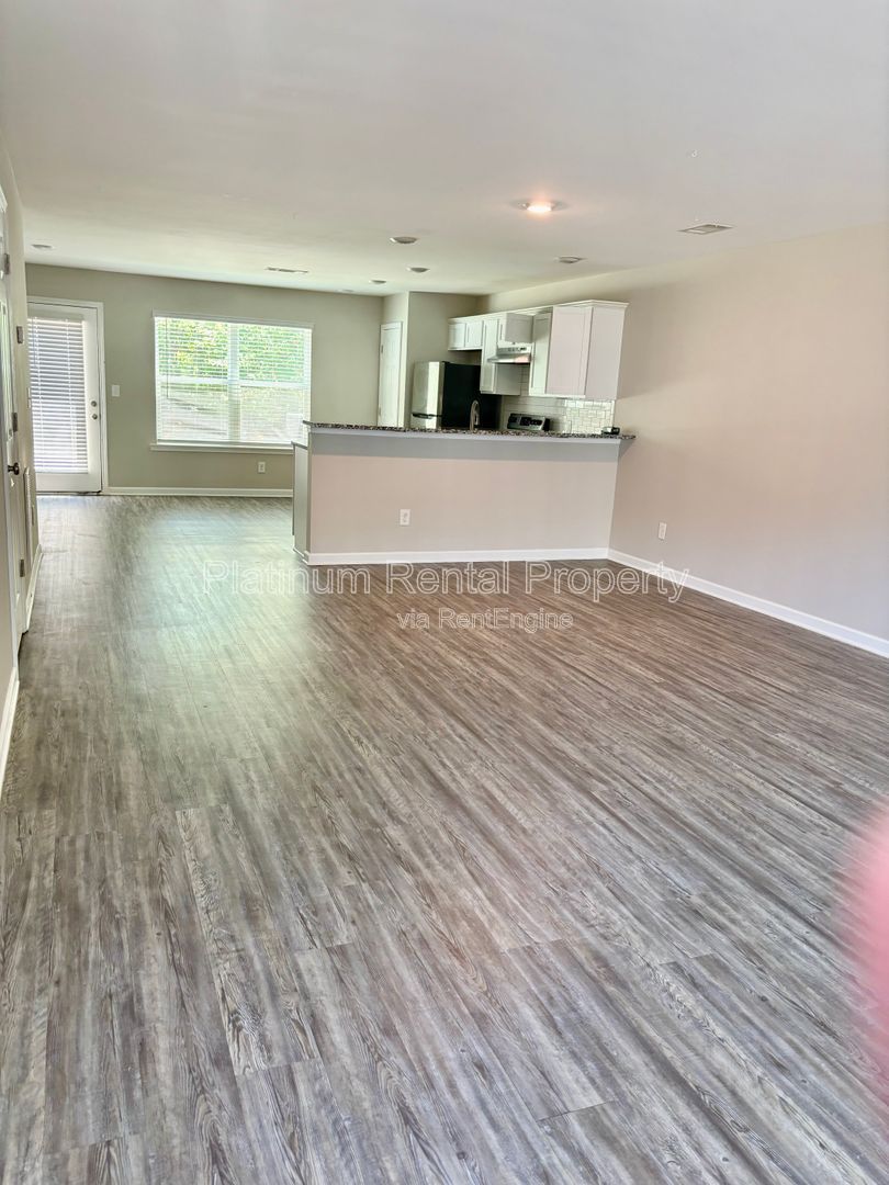 3 bedroom Union City Townhome for Rent by Platinum Property Management Services, Inc. property image
