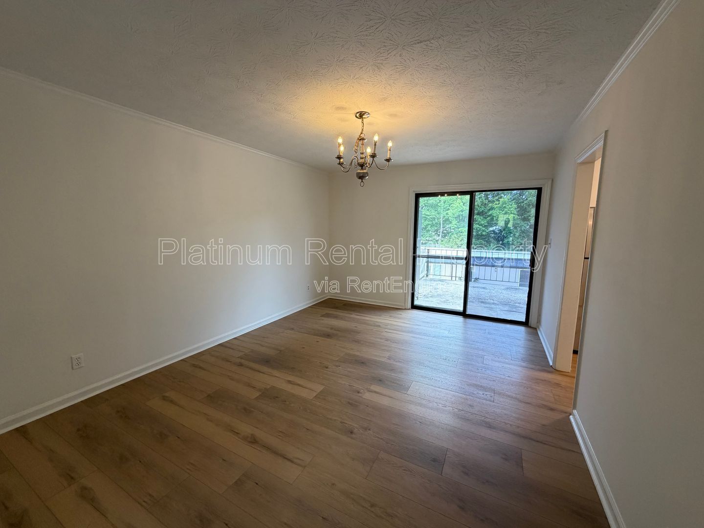 Nice, updated 2 bedroom condo in excellent Sandy Springs location by Platinum Property Management Services, Inc. property image