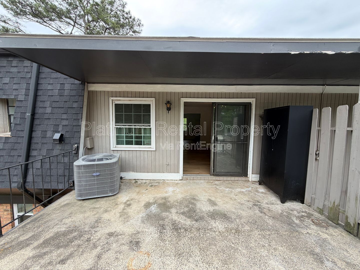 Nice, updated 2 bedroom condo in excellent Sandy Springs location by Platinum Property Management Services, Inc. property image