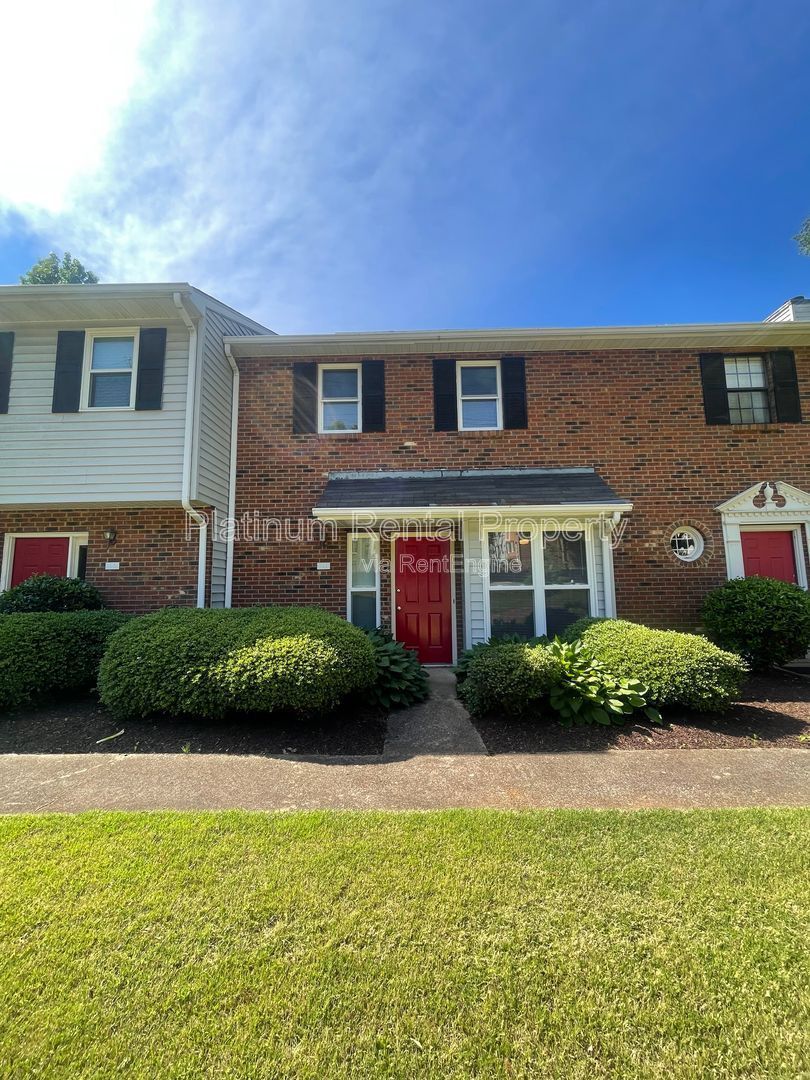 Unbeatable Alpharetta location! You will love the convenient location of this beautiful 2 bedroom townhome by Platinum Property Management Services, Inc. property image