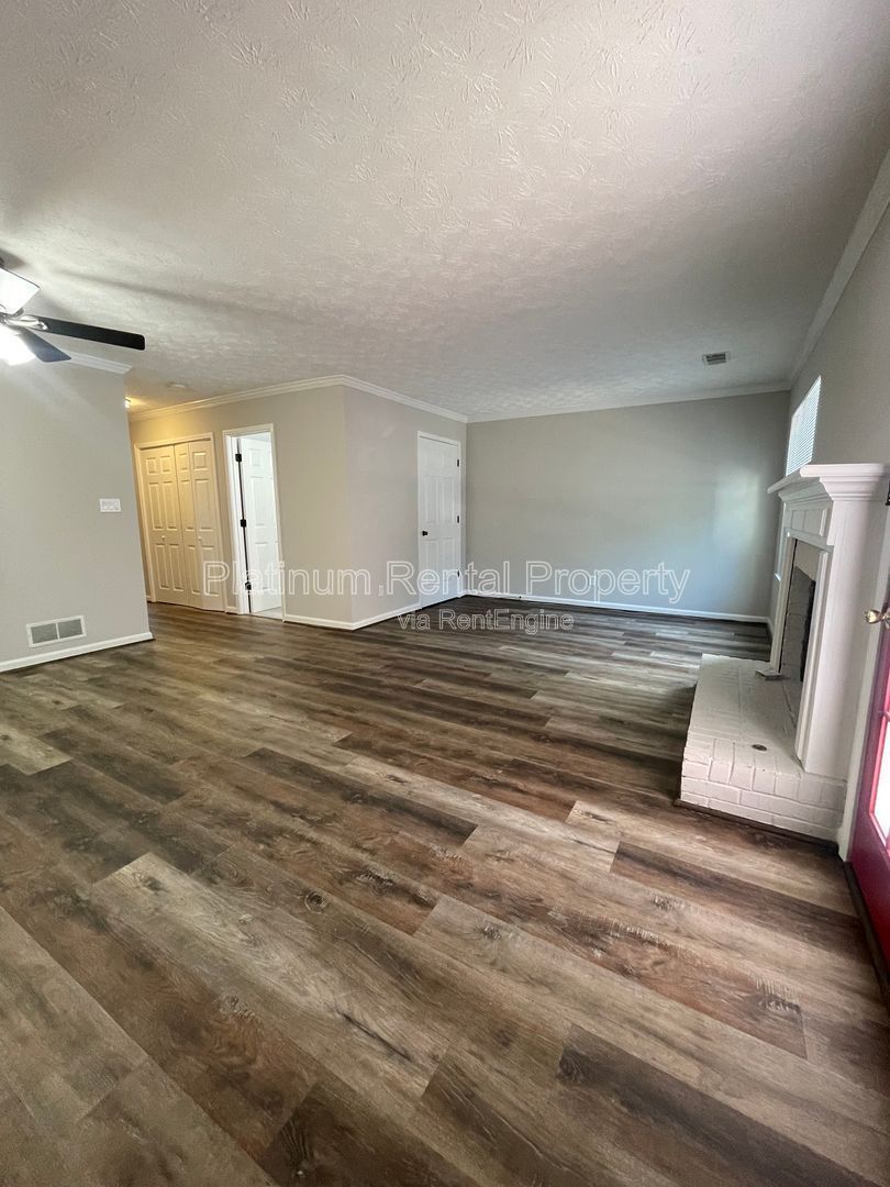 Unbeatable Alpharetta location! You will love the convenient location of this beautiful 2 bedroom townhome by Platinum Property Management Services, Inc. property image