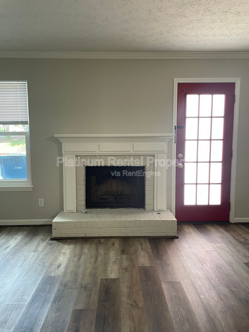 Unbeatable Alpharetta location! You will love the convenient location of this beautiful 2 bedroom townhome by Platinum Property Management Services, Inc. property image