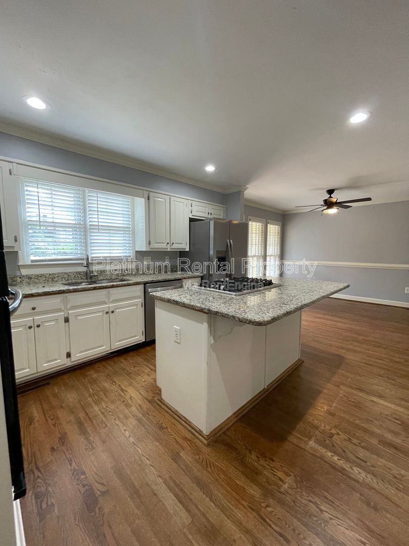 Hard to find, master on the main on full basement with bonus room in highly sought after East Cobb, by Platinum Property Management Services, Inc. property image
