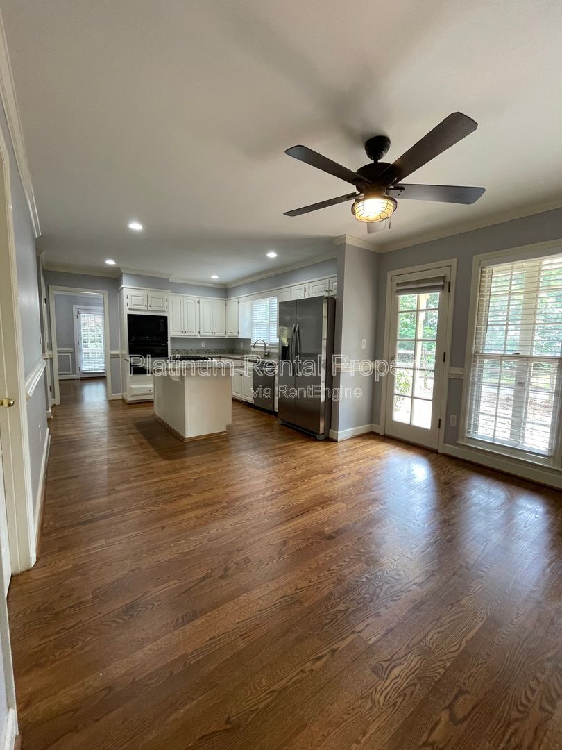 Hard to find, master on the main on full basement with bonus room in highly sought after East Cobb, by Platinum Property Management Services, Inc. property image