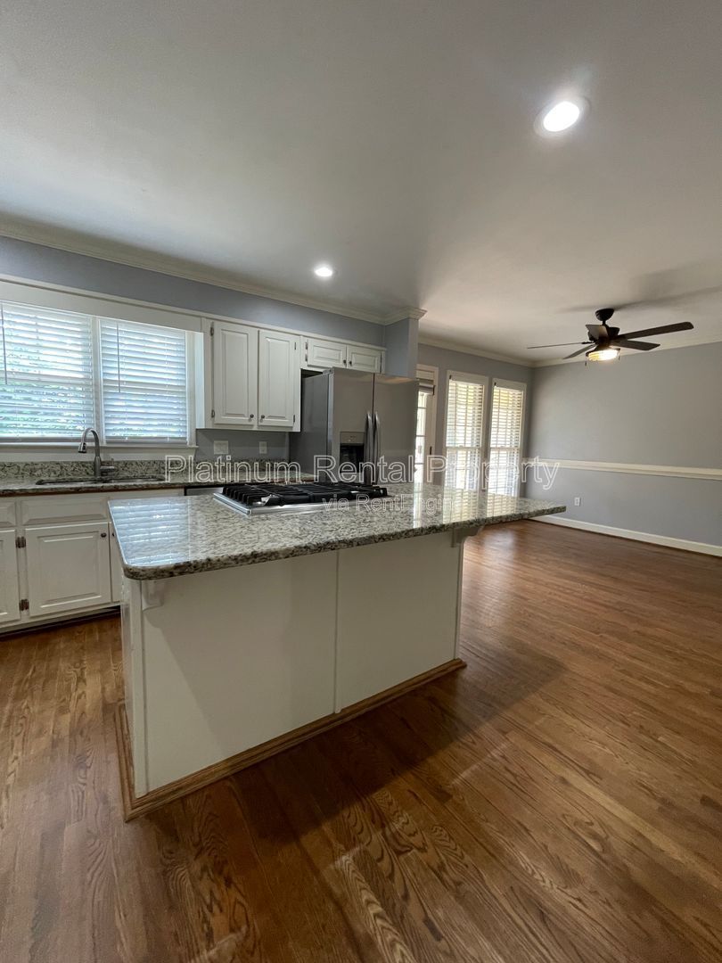 Hard to find, master on the main on full basement with bonus room in highly sought after East Cobb, by Platinum Property Management Services, Inc. property image