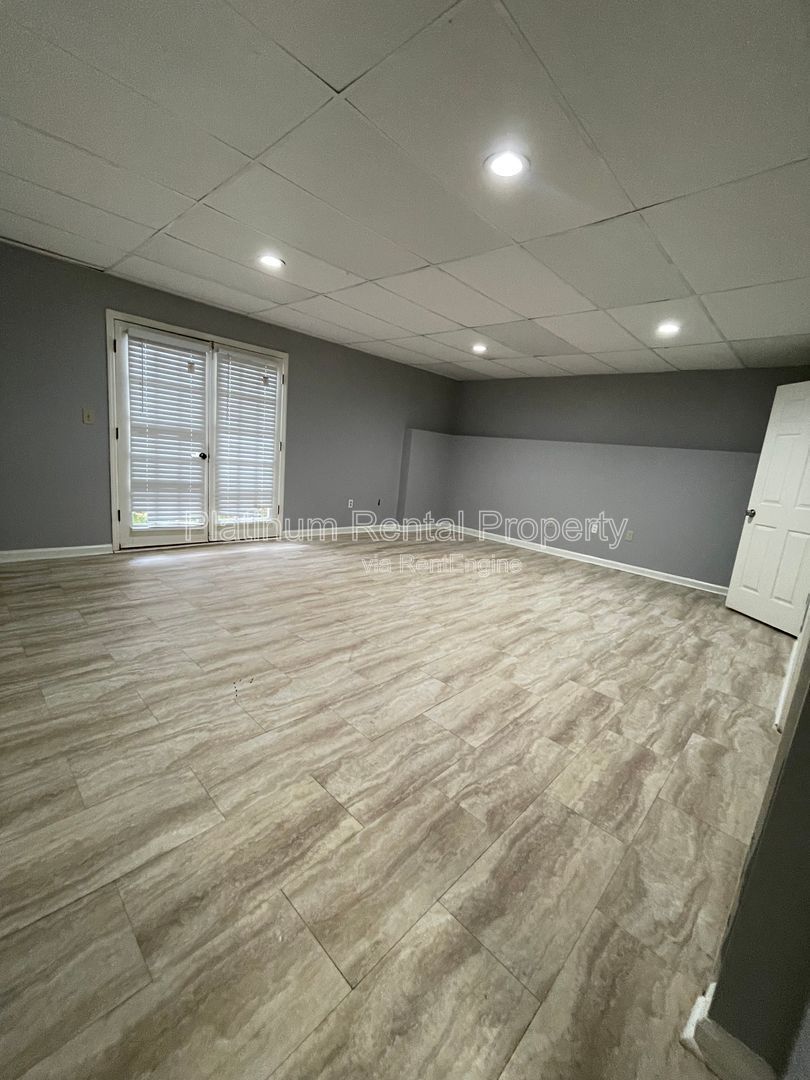 Hard to find, master on the main on full basement with bonus room in highly sought after East Cobb, by Platinum Property Management Services, Inc. property image