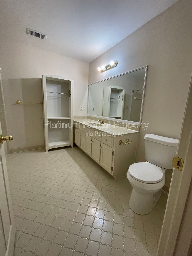 Hard to find, master on the main on full basement with bonus room in highly sought after East Cobb, by Platinum Property Management Services, Inc. property image