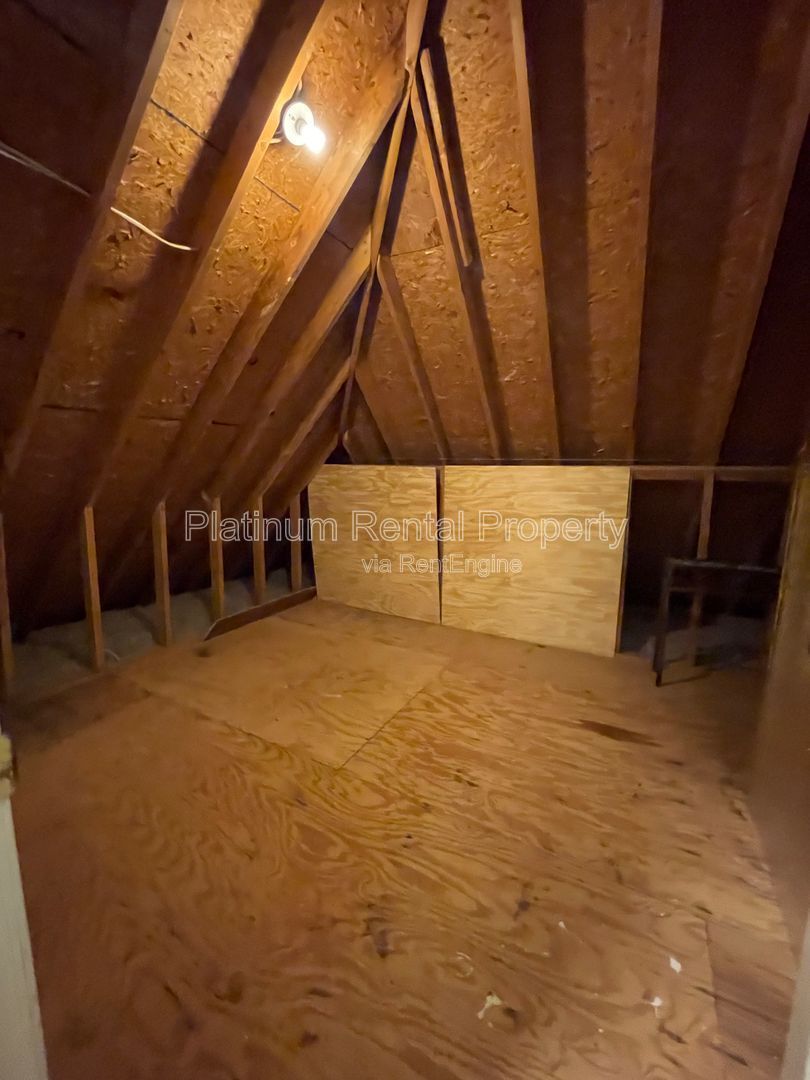 Hard to find, master on the main on full basement with bonus room in highly sought after East Cobb, by Platinum Property Management Services, Inc. property image