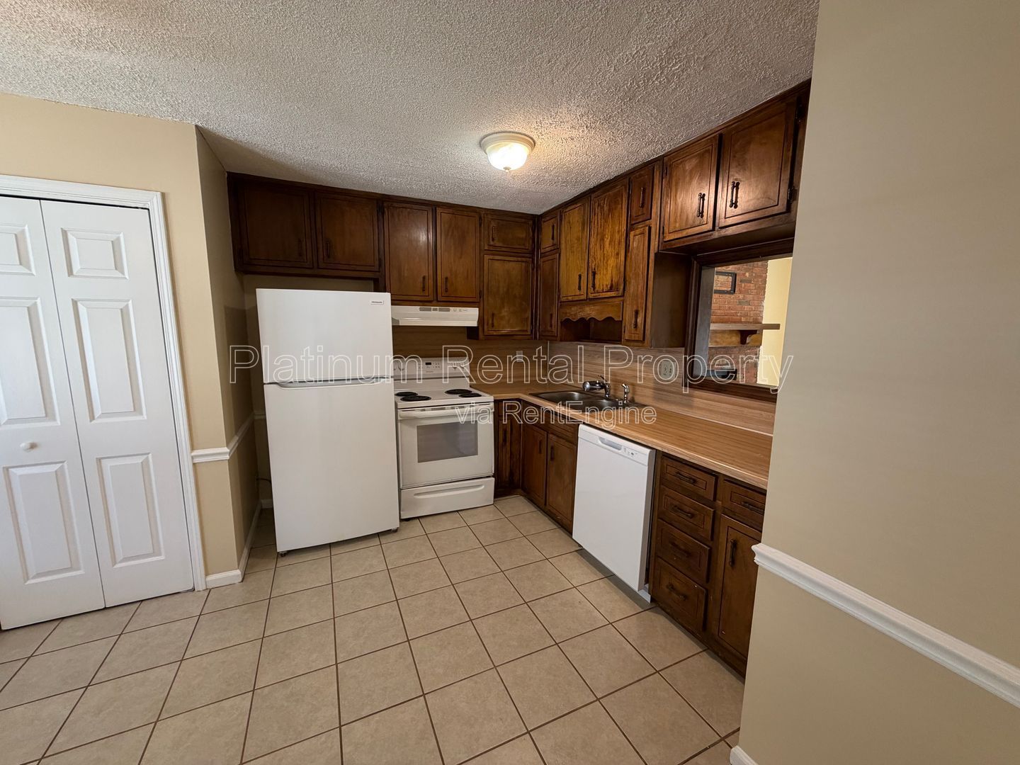 2 Bedroom END Unit Townhome in Lawrenceville for rent by Platinum Property Management Services, Inc. property image