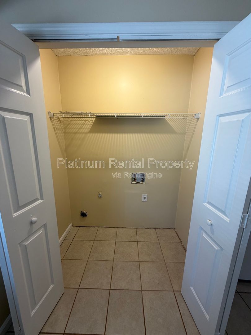 2 Bedroom END Unit Townhome in Lawrenceville for rent by Platinum Property Management Services, Inc. property image