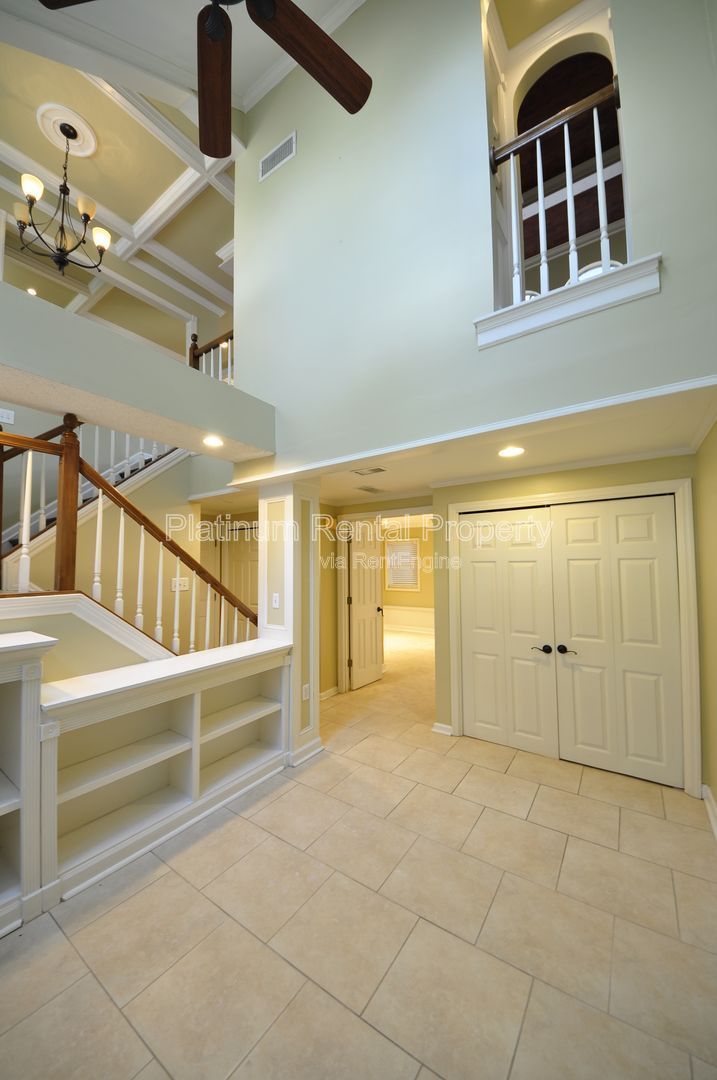 Fabulous 3-bedroom townhome for lease in desirable Smyrna location by Property Management Services, Inc. property image