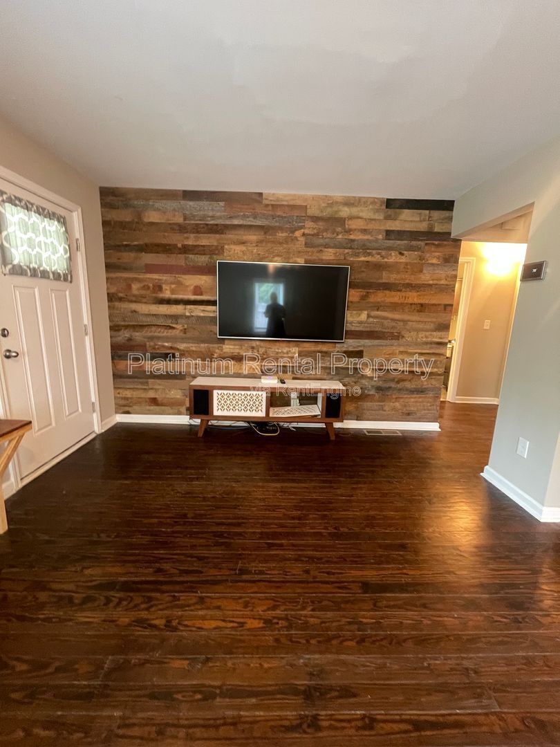 Fabulous 3 bedroom bungalow with large bedrooms in the heart of Decatur, by Platinum Property Management Services, Inc. property image