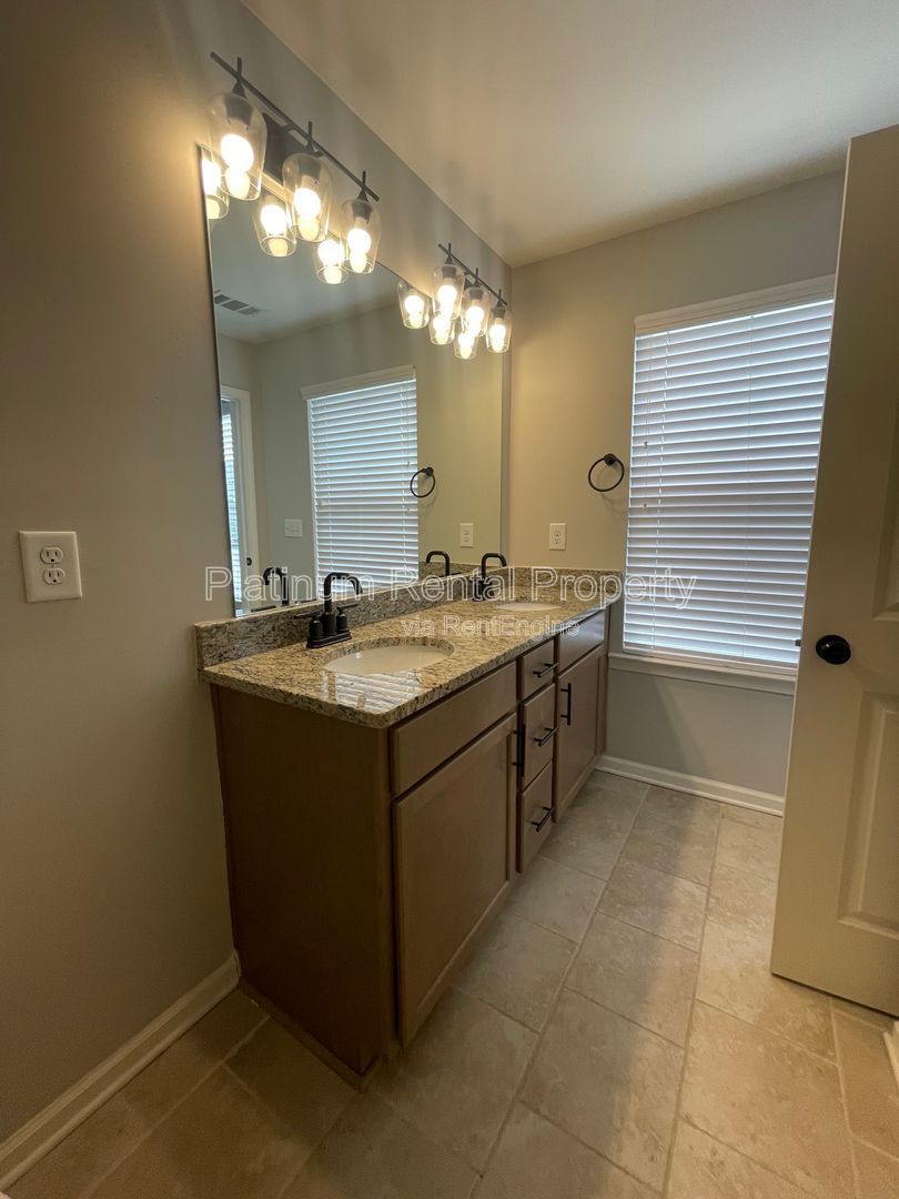 Two-bedroom townhome in a GATED community in fabulous South Atlanta by Platinum Property Management Services, Inc. property image