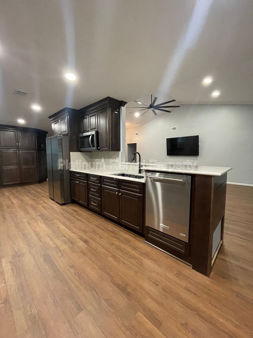 Hard to find 4 bedroom ranch in one of the most desirable areas in Forsyth county, by Platinum Property Management Services, Inc. property image