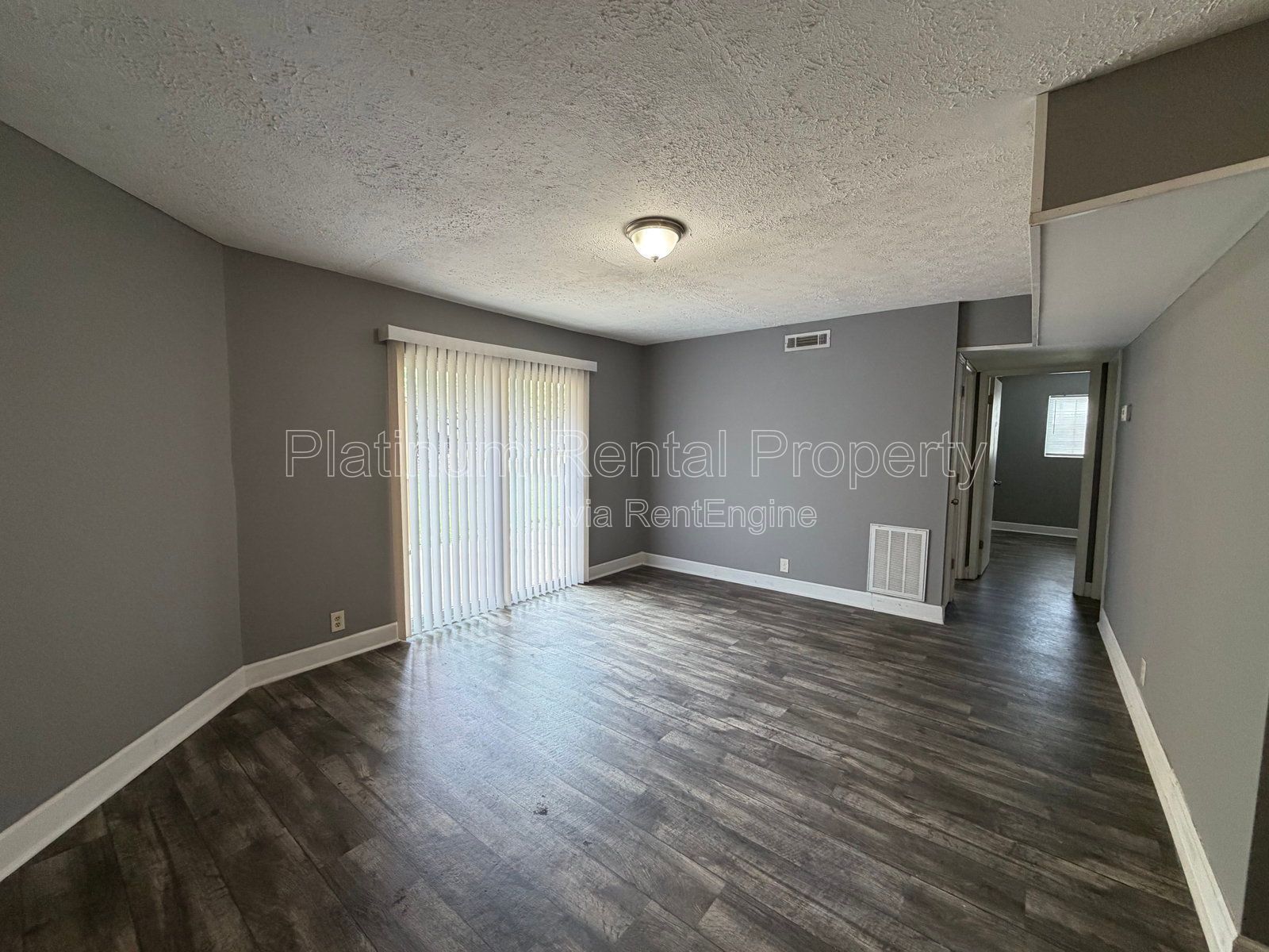 Well maintained 2 bedroom unit in Monroe for rent by Platinum Property Management Services, Inc. property image