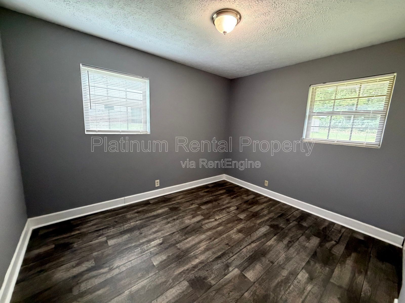 Well maintained 2 bedroom unit in Monroe for rent by Platinum Property Management Services, Inc. property image