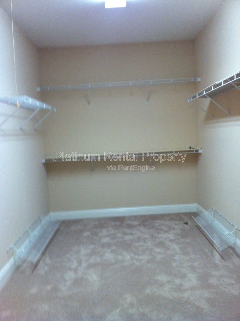 Fabulous, luxury 4 bedroom townhome available NOW, by Platinum Property Management Services, Inc. property image